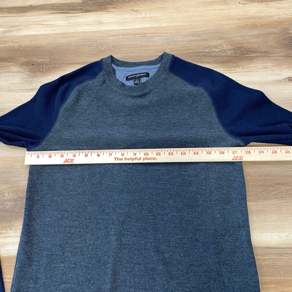 Banana Republic Thermal Shirt Men Small Minimalist Cotton Blend Raglan Grey Navy